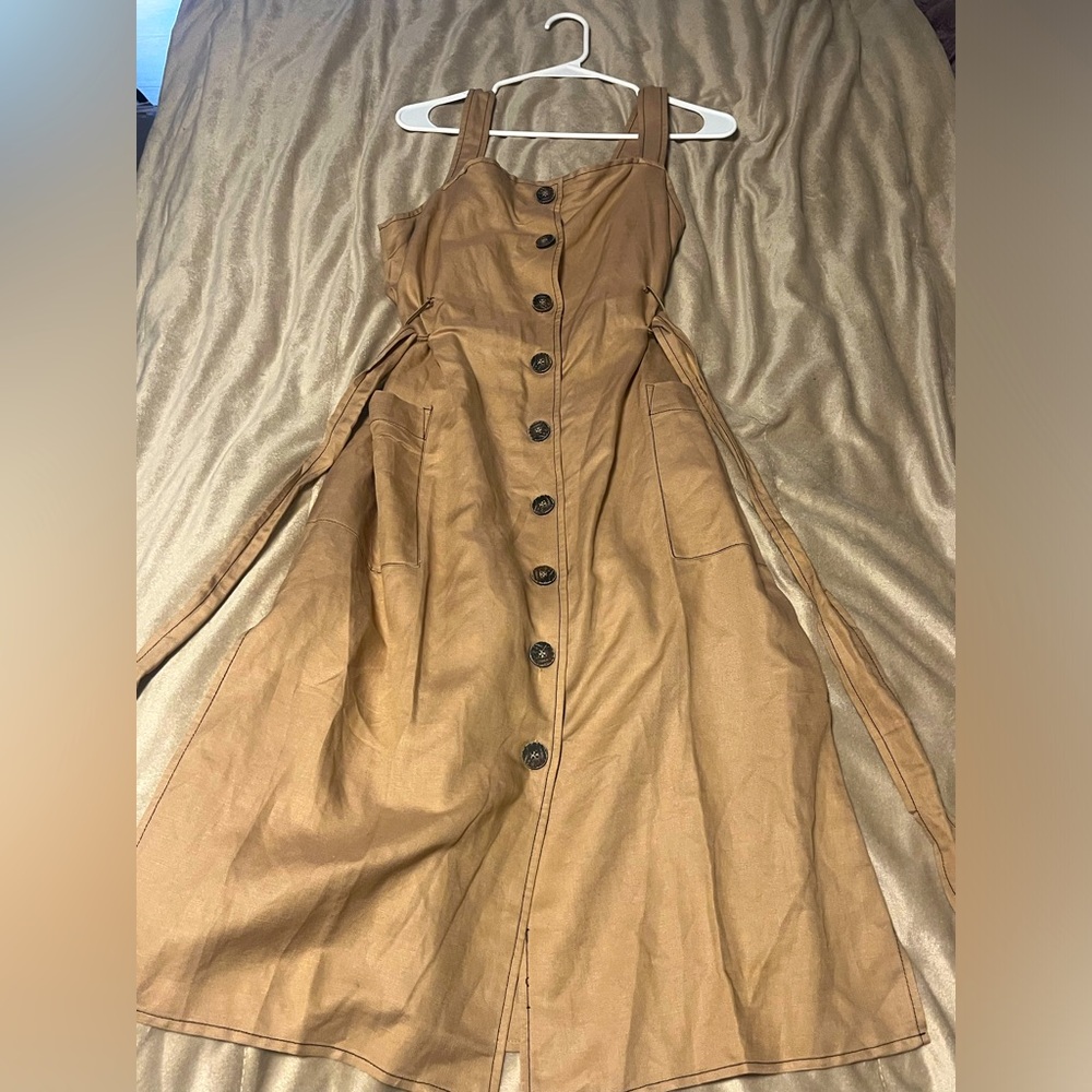 MOON RIVER tan/brown button dress